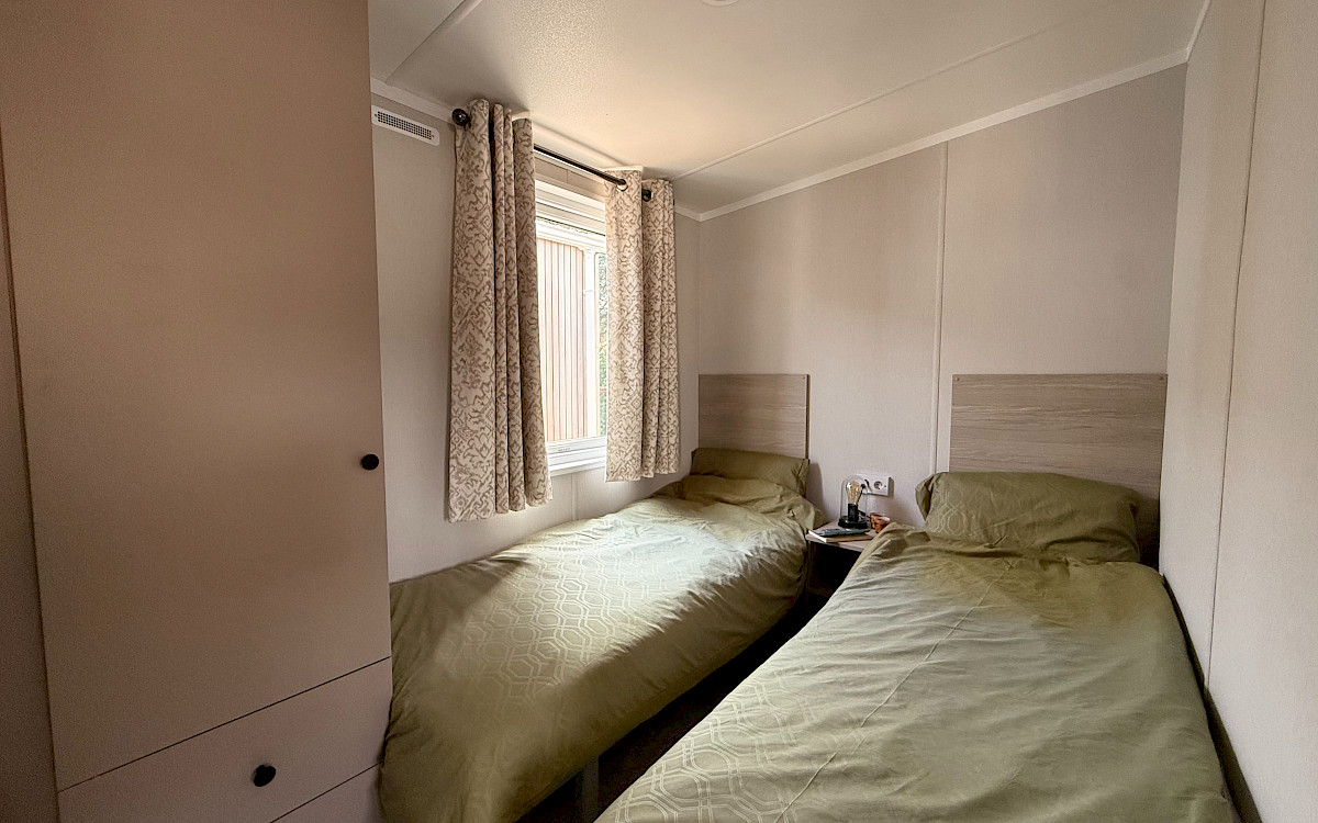 Sunseeker Ruby special black 1000/2