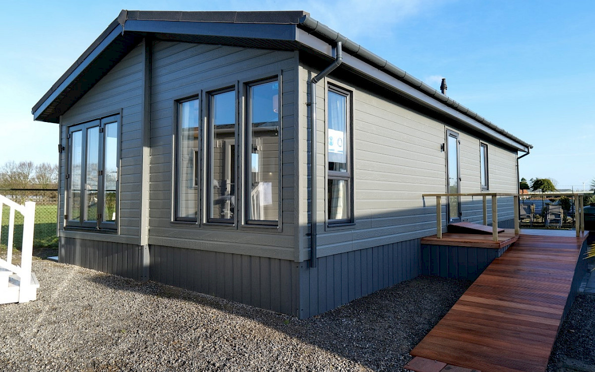 Acorn Chalet 1200 x 600