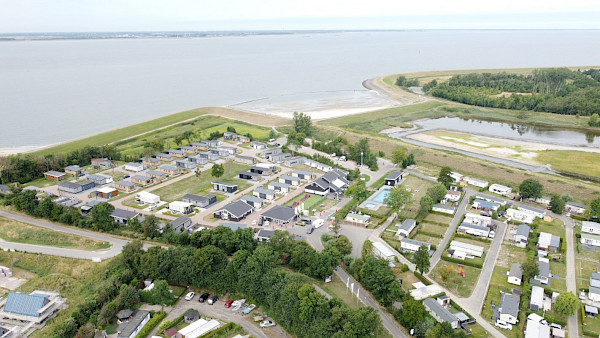 Bergjes Chalets op Vakantiepark De Zeeuwse Parel-1
